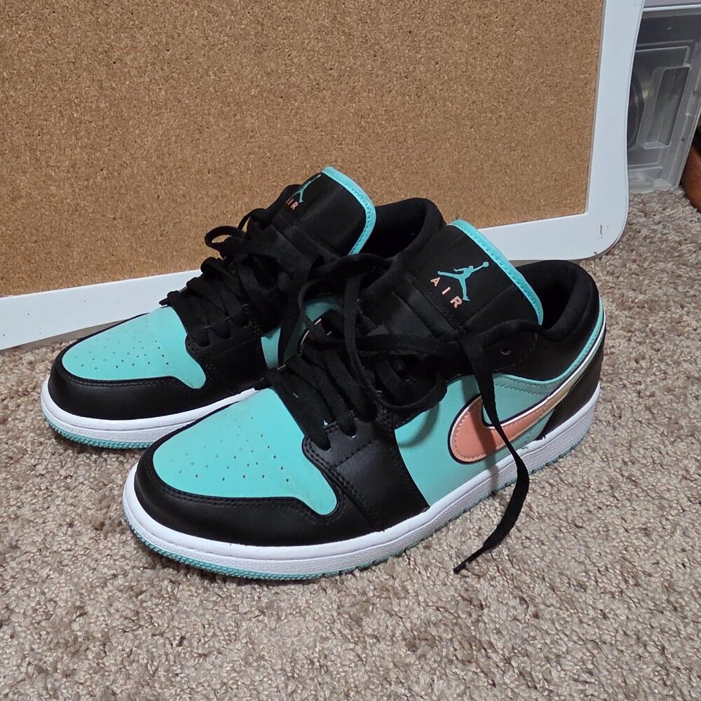 Jordan 1 Low SE 'Tropical Twist'